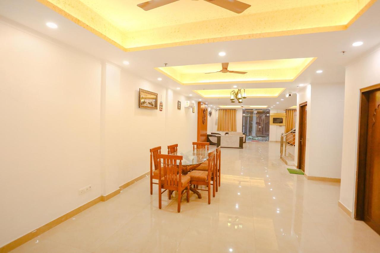 Fabexpress Taj Residency Near Yashobhoomi Convention Centre Hotel Delhi  Exterior photo